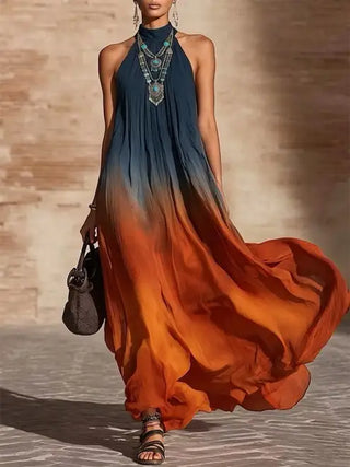 Vestido largo con cuello halter y corte en V degradado