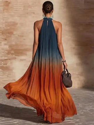 Vestido largo con cuello halter y corte en V degradado